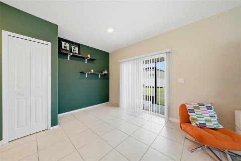 House in Zephyrhills, Florida 4 bedrooms, 163.88 sq.m. № 2212034 - photo 10