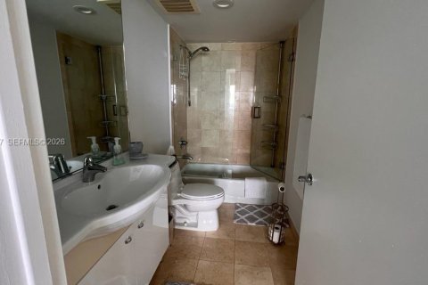Copropriété à louer à Hallandale Beach, Floride: 3 chambres, 155.61 m2 № 2153604 - photo 16