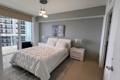 Copropriété à louer à Hallandale Beach, Floride: 3 chambres, 155.61 m2 № 2153604 - photo 13
