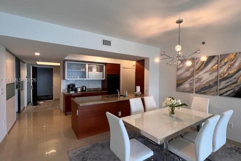 Copropriété à louer à Hallandale Beach, Floride: 3 chambres, 155.61 m2 № 2153604 - photo 3