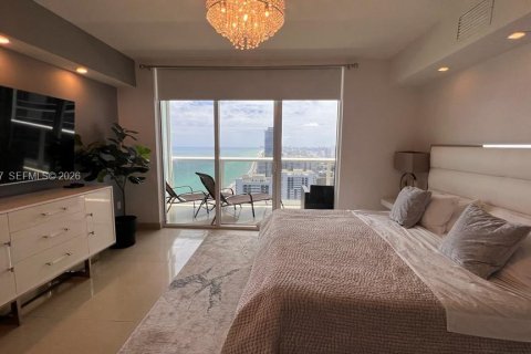 Copropriété à louer à Hallandale Beach, Floride: 3 chambres, 155.61 m2 № 2153604 - photo 11