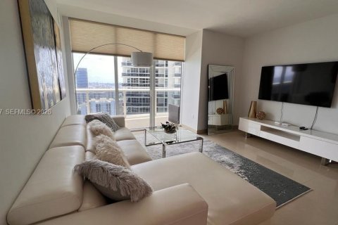 Copropriété à louer à Hallandale Beach, Floride: 3 chambres, 155.61 m2 № 2153604 - photo 2