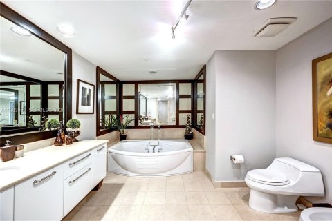 Купить кондоминиум в Холливуд, Флорида 4 спальни, 322м2, № 2045636 - фото 15