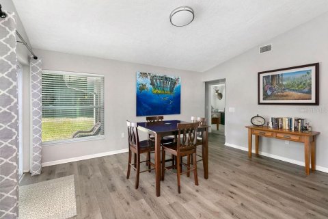 House in Titusville, Florida 3 bedrooms, 136.19 sq.m. № 2350402 - photo 9