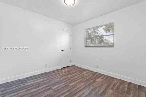House in Fort Lauderdale, Florida 3 bedrooms, 83.61 sq.m. № 2182526 - photo 12