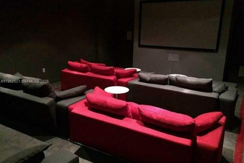 Снять в аренду кондоминиум в Майами, Флорида 2 спальни, 108.23м2, № 2025146 - фото 3