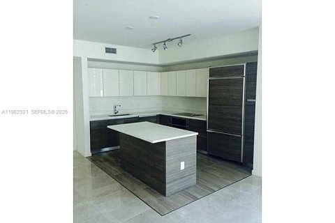 Снять в аренду кондоминиум в Майами, Флорида 2 спальни, 108.23м2, № 2025146 - фото 9