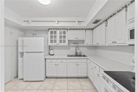 Copropriété à vendre à Miami, Floride: 1 chambre, 79.99 m2 № 2010594 - photo 6