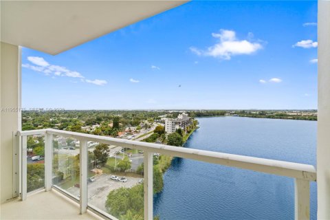 Condo à Miami, Floride, 1 chambre  № 2010594