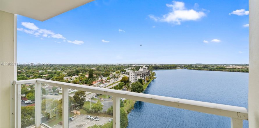 Condo à Miami, Floride, 1 chambre  № 2010594