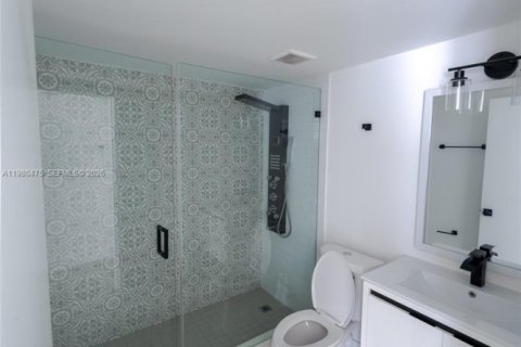 Apartamento en alquiler en Miami, Florida, 2 dormitorios, 69.68 m2 № 2049174 - foto 6