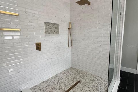 Casa en alquiler en Windermere, Florida, 4 dormitorios, 269.6 m2 № 1918786 - foto 18