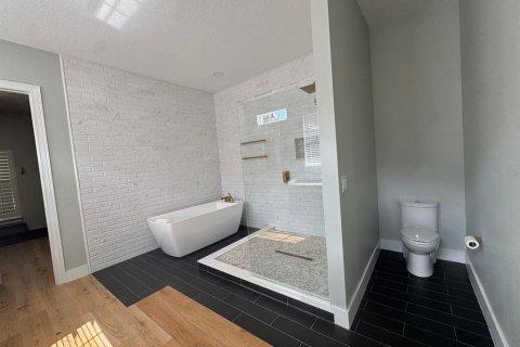 Casa en alquiler en Windermere, Florida, 4 dormitorios, 269.6 m2 № 1918786 - foto 17