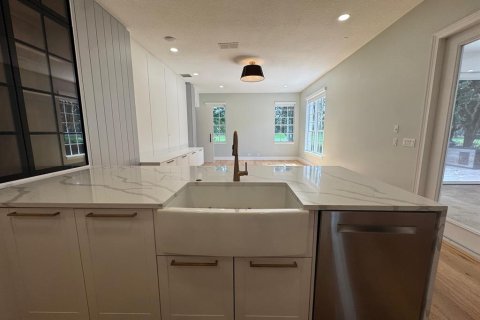 Casa en alquiler en Windermere, Florida, 4 dormitorios, 269.6 m2 № 1918786 - foto 9