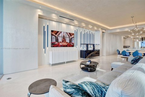 Condominio en venta en Sunny Isles Beach, Florida, 4 dormitorios, 302.12 m2 № 1454623 - foto 3
