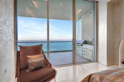 Condominio en venta en Sunny Isles Beach, Florida, 4 dormitorios, 302.12 m2 № 1454623 - foto 26