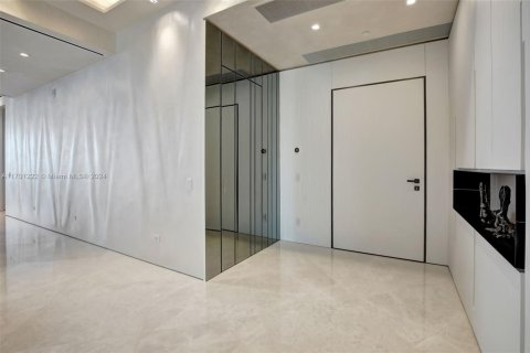Condominio en venta en Sunny Isles Beach, Florida, 4 dormitorios, 302.12 m2 № 1454623 - foto 12