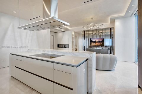 Condominio en venta en Sunny Isles Beach, Florida, 4 dormitorios, 302.12 m2 № 1454623 - foto 16