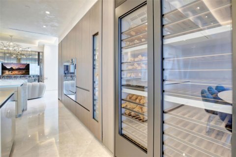 Condominio en venta en Sunny Isles Beach, Florida, 4 dormitorios, 302.12 m2 № 1454623 - foto 6