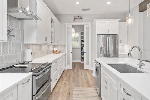 Villa ou maison à vendre à Oxford, Floride: 4 chambres, 263.84 m2 № 1907288 - photo 13
