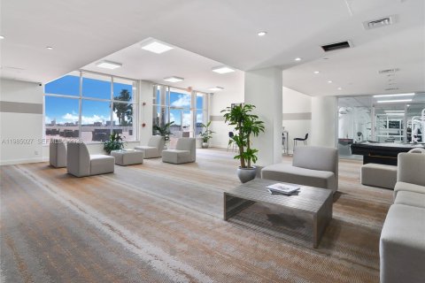 Снять в аренду кондоминиум в Бей-Харбор-Айлендс, Флорида 1 спальня, 88.26м2, № 2047232 - фото 5