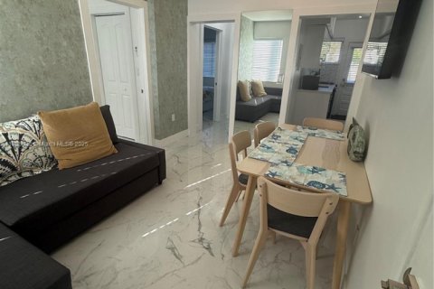 Copropriété à louer à Miami Beach, Floride: 2 chambres, 55 m2 № 1941863 - photo 8
