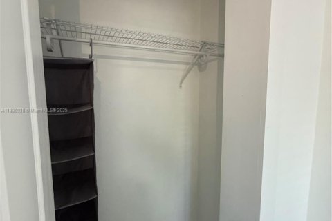 Copropriété à louer à Miami Beach, Floride: 2 chambres, 55 m2 № 1941863 - photo 19