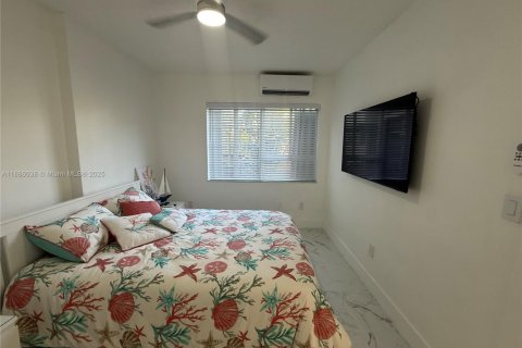 Copropriété à louer à Miami Beach, Floride: 2 chambres, 55 m2 № 1941863 - photo 17