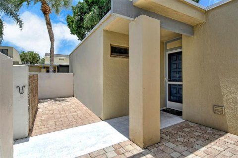 Copropriété à louer à Sarasota, Floride: 2 chambres, 114.27 m2 № 2432690 - photo 26