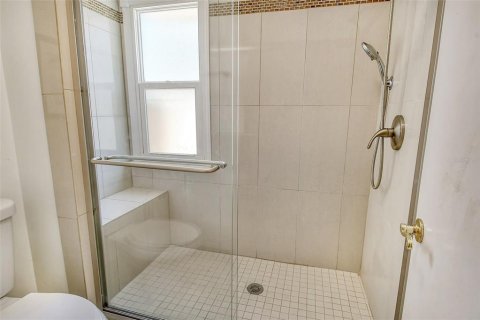 Copropriété à louer à Sarasota, Floride: 2 chambres, 114.27 m2 № 2432690 - photo 22