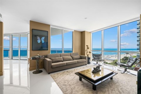Купить кондоминиум в Санни-Айлс-Бич, Флорида 3 спальни, 375.79м2, № 2066286 - фото 12