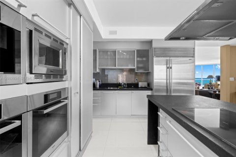 Купить кондоминиум в Санни-Айлс-Бич, Флорида 3 спальни, 375.79м2, № 2066286 - фото 6