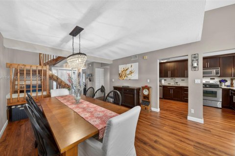 Townhouse in Plantation, Florida 3 bedrooms, 155.61 sq.m. № 2027845 - photo 7