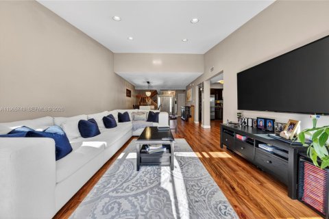 Townhouse in Plantation, Florida 3 bedrooms, 155.61 sq.m. № 2027845 - photo 10