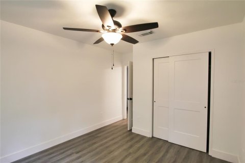 House in Tampa, Florida 3 bedrooms, 144.56 sq.m. № 1690185 - photo 24