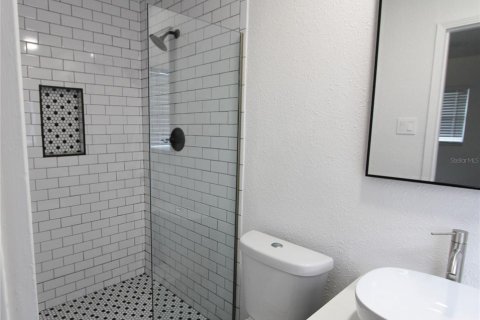 House in Tampa, Florida 3 bedrooms, 144.56 sq.m. № 1690185 - photo 20