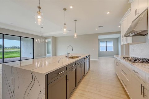 House in Parrish, Florida 3 bedrooms, 197.79 sq.m. № 2391380 - photo 8