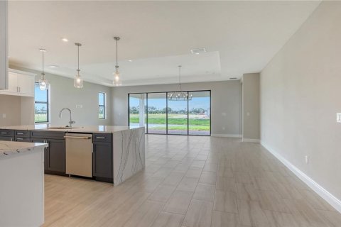 House in Parrish, Florida 3 bedrooms, 197.79 sq.m. № 2391380 - photo 3