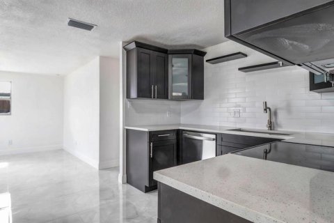 Villa ou maison à vendre à Tampa, Floride: 3 chambres, 147.34 m2 № 1815978 - photo 7