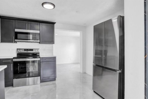 Villa ou maison à vendre à Tampa, Floride: 3 chambres, 147.34 m2 № 1815978 - photo 5