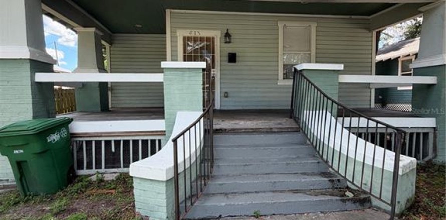 Villa ou maison à Tampa, Floride 3 chambres, 118.91 m2 № 2416239