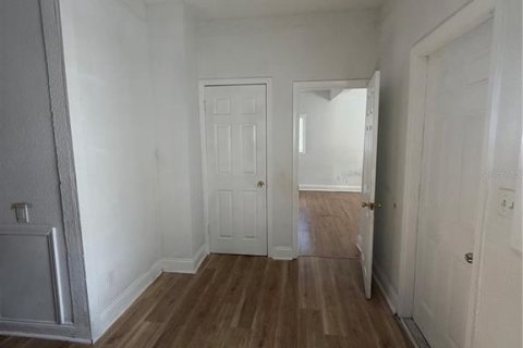 Villa ou maison à louer à Tampa, Floride: 3 chambres, 118.91 m2 № 2416239 - photo 11