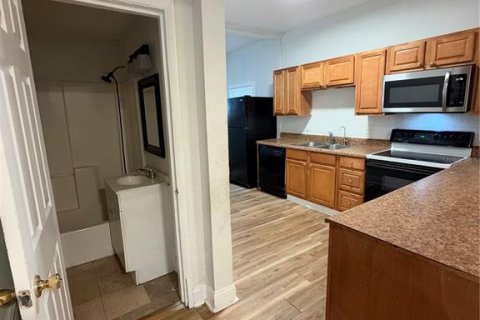Villa ou maison à louer à Tampa, Floride: 3 chambres, 118.91 m2 № 2416239 - photo 3