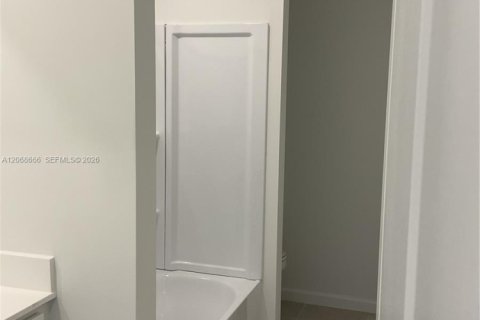 Villa ou maison à vendre à Port St. Lucie, Floride: 5 chambres, 216.09 m2 № 2292704 - photo 30