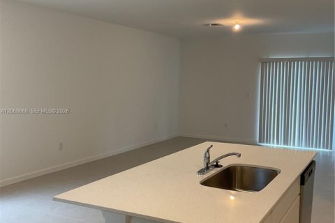 Villa ou maison à vendre à Port St. Lucie, Floride: 5 chambres, 216.09 m2 № 2292704 - photo 12