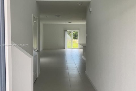 Villa ou maison à vendre à Port St. Lucie, Floride: 5 chambres, 216.09 m2 № 2292704 - photo 4