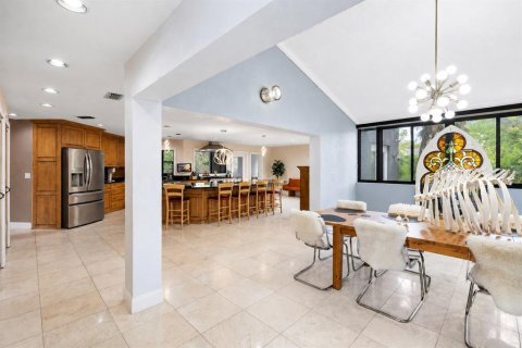 Villa ou maison à vendre à Temple Terrace, Floride: 5 chambres, 385.36 m2 № 2148091 - photo 18