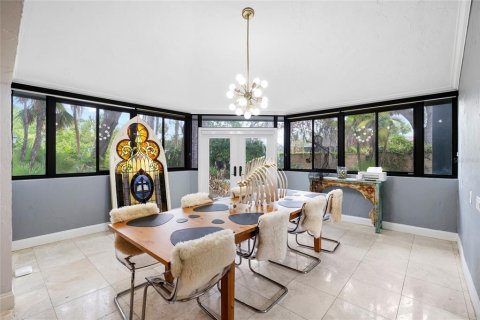 Villa ou maison à vendre à Temple Terrace, Floride: 5 chambres, 385.36 m2 № 2148091 - photo 22