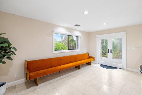 Villa ou maison à vendre à Temple Terrace, Floride: 5 chambres, 385.36 m2 № 2148091 - photo 24