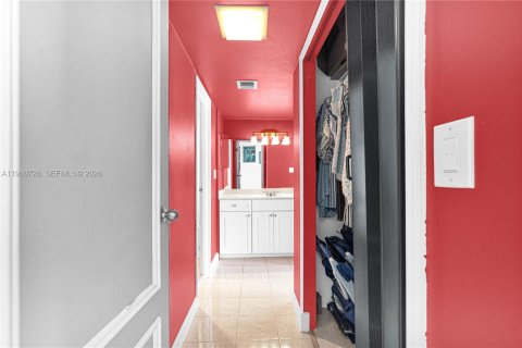 Condominio en venta en Aventura, Florida, 2 dormitorios, 92.53 m2 № 2023610 - foto 27